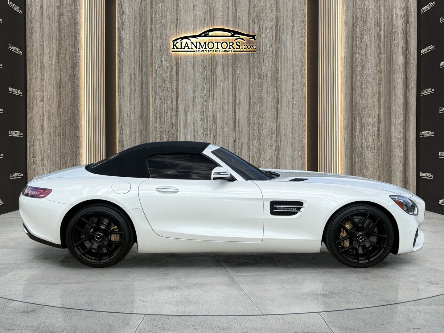 Used 2018 Mercedes-Benz AMG GT Roadster image 13