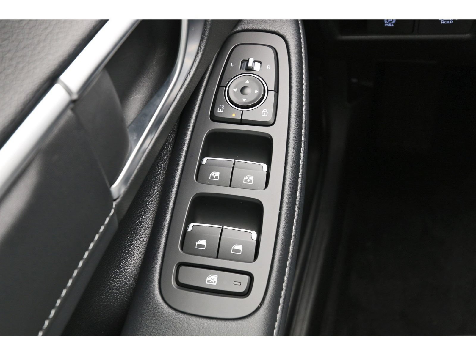 Certified 2025 Hyundai Sonata Limited FWD image 22