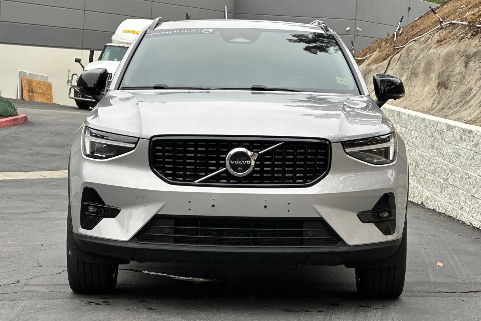 Certified 2024 Volvo XC40 B5 Plus w/ Climate Package AWD/4WD image 10