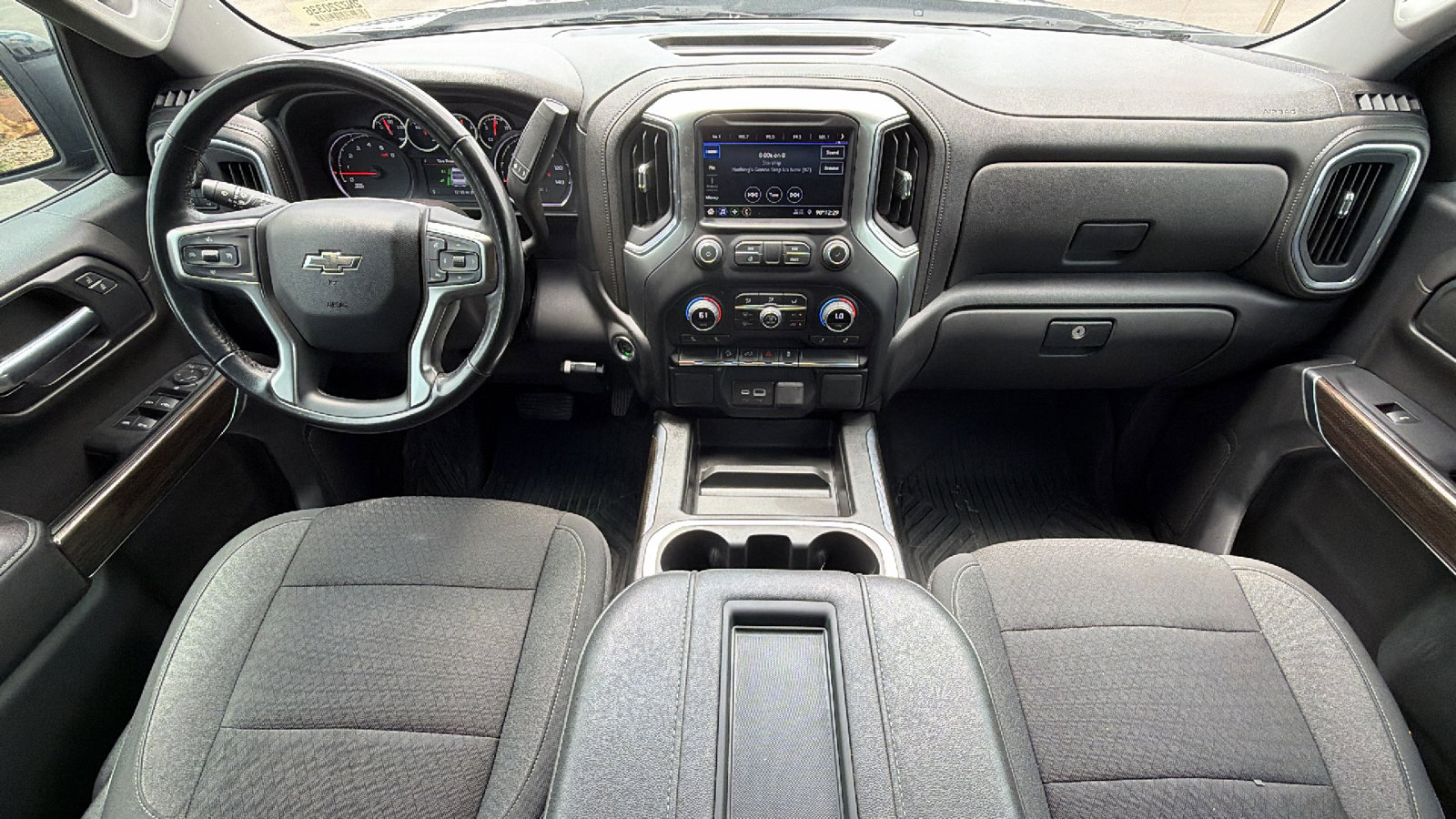 Used 2022 Chevrolet Silverado 1500 LT Trail Boss AWD/4WD image 16