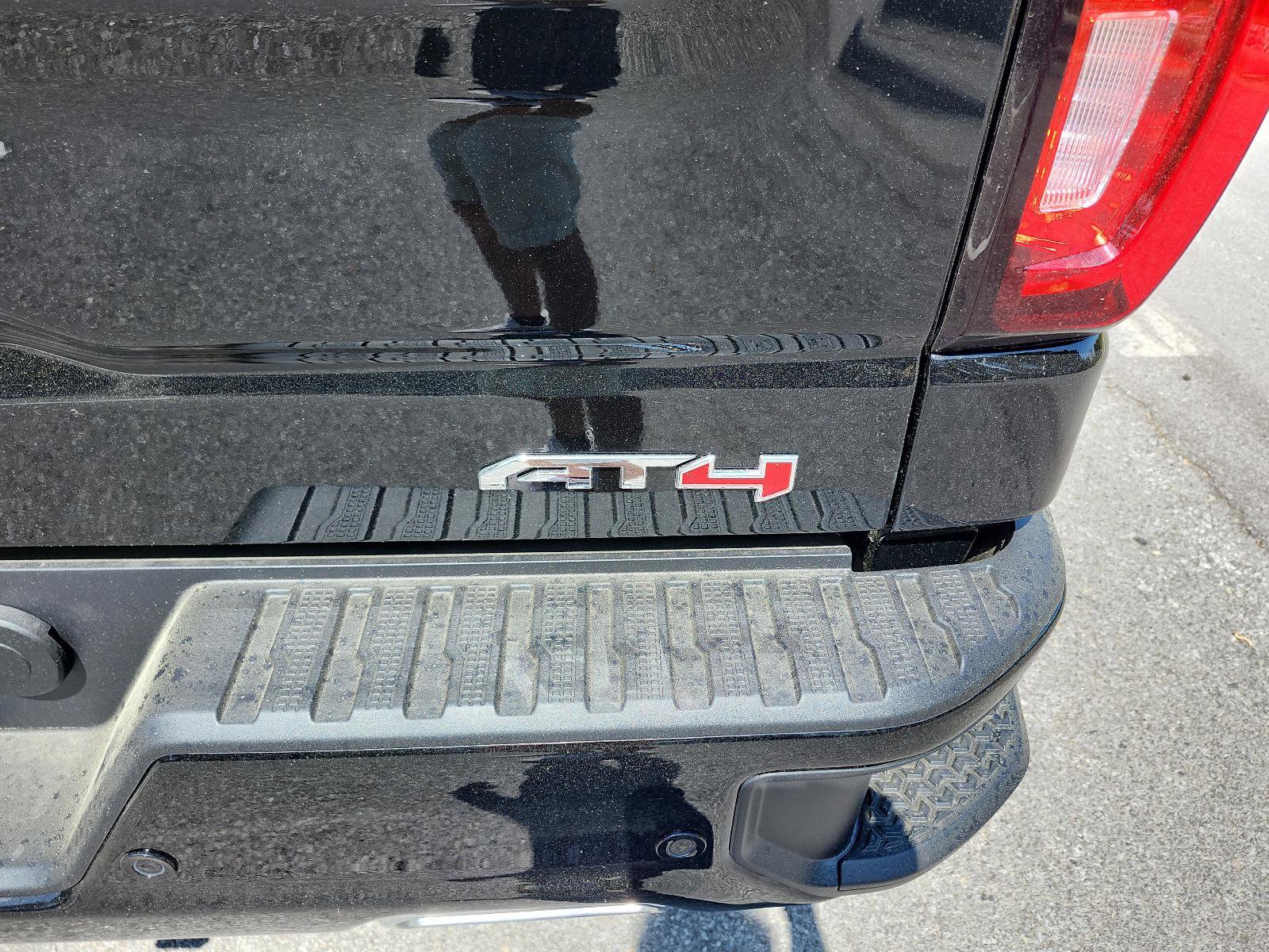 New 2026 GMC Sierra 1500 AT4 image 4