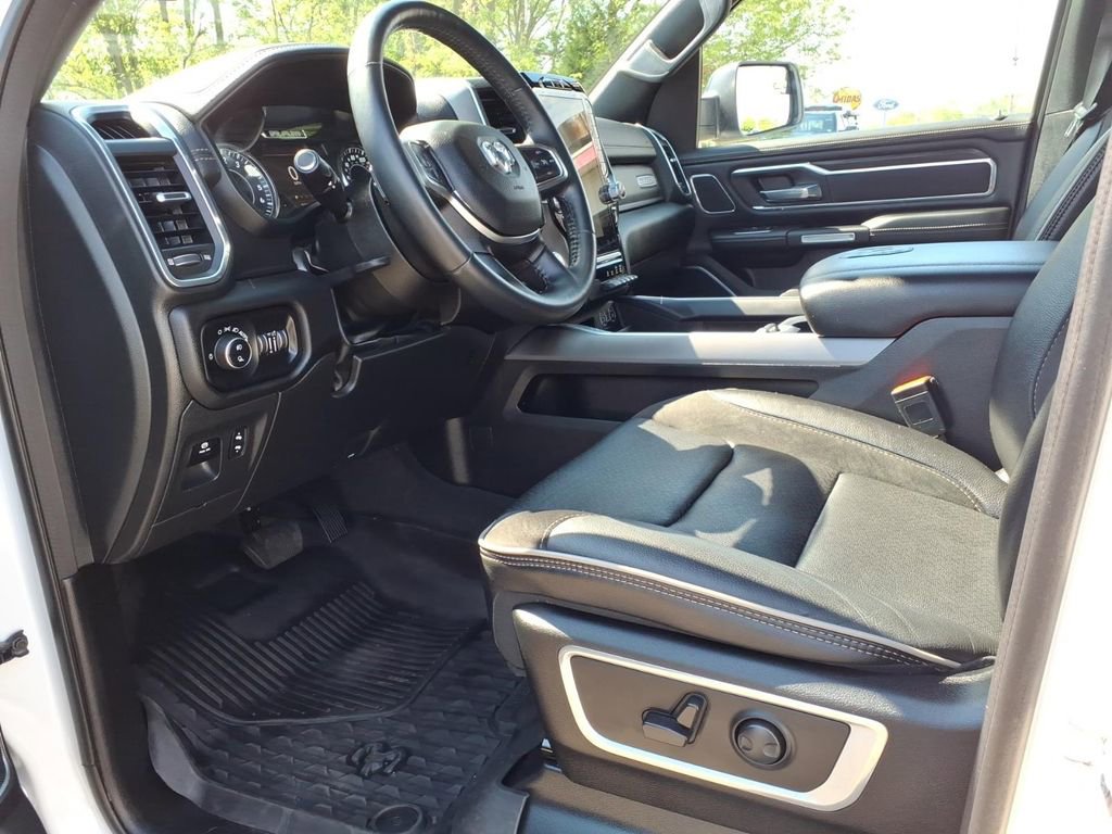 Used 2023 RAM 1500 Laramie AWD/4WD image 12