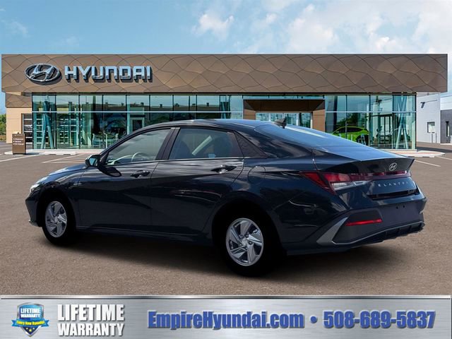 New 2026 Hyundai Elantra SE FWD image 4
