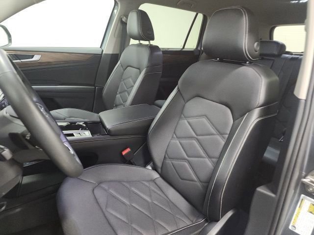 Used 2024 Volkswagen Atlas SE AWD/4WD image 21