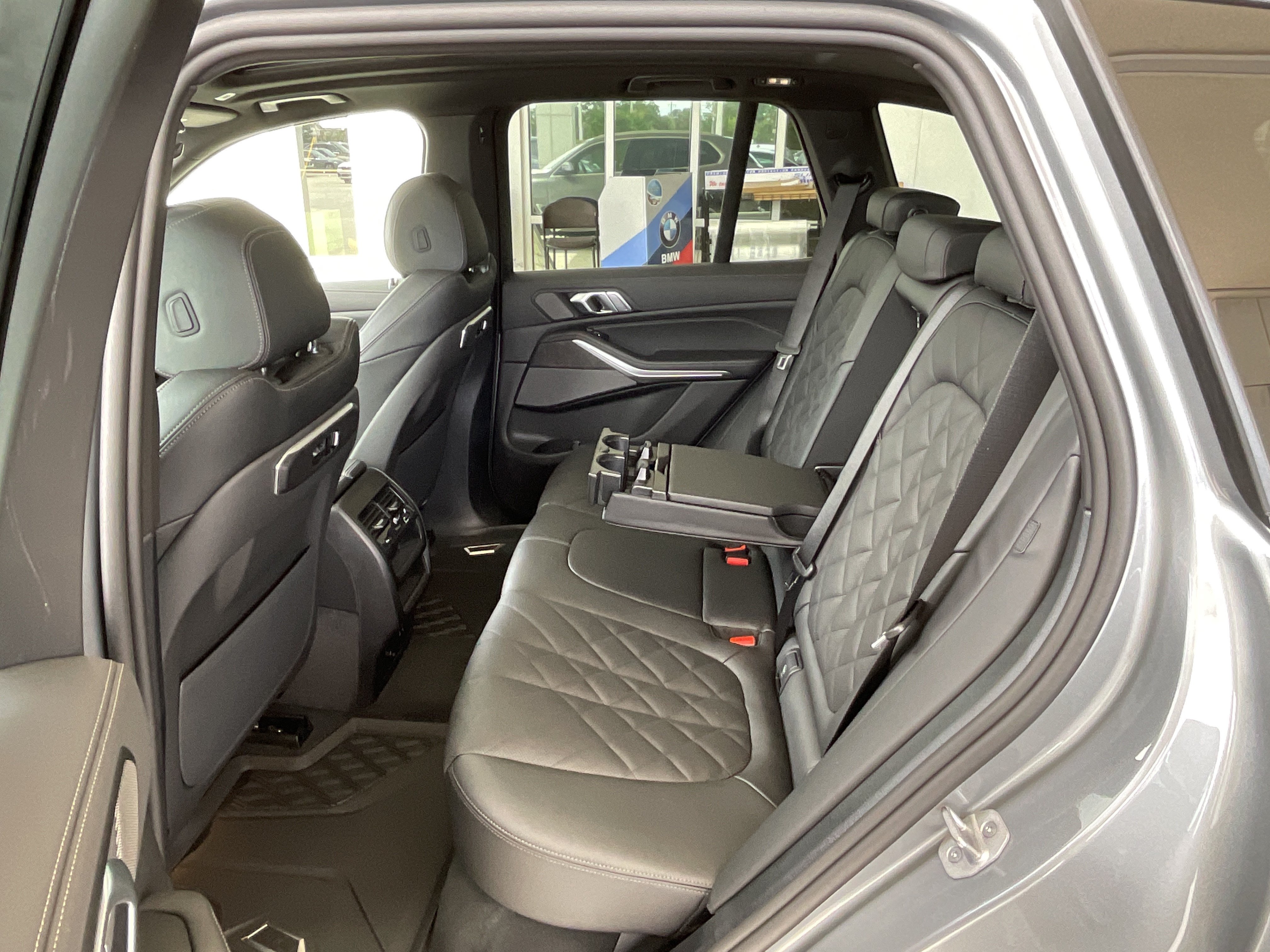New 2026 BMW X5 xDrive50e w/ Premium Package AWD/4WD image 28