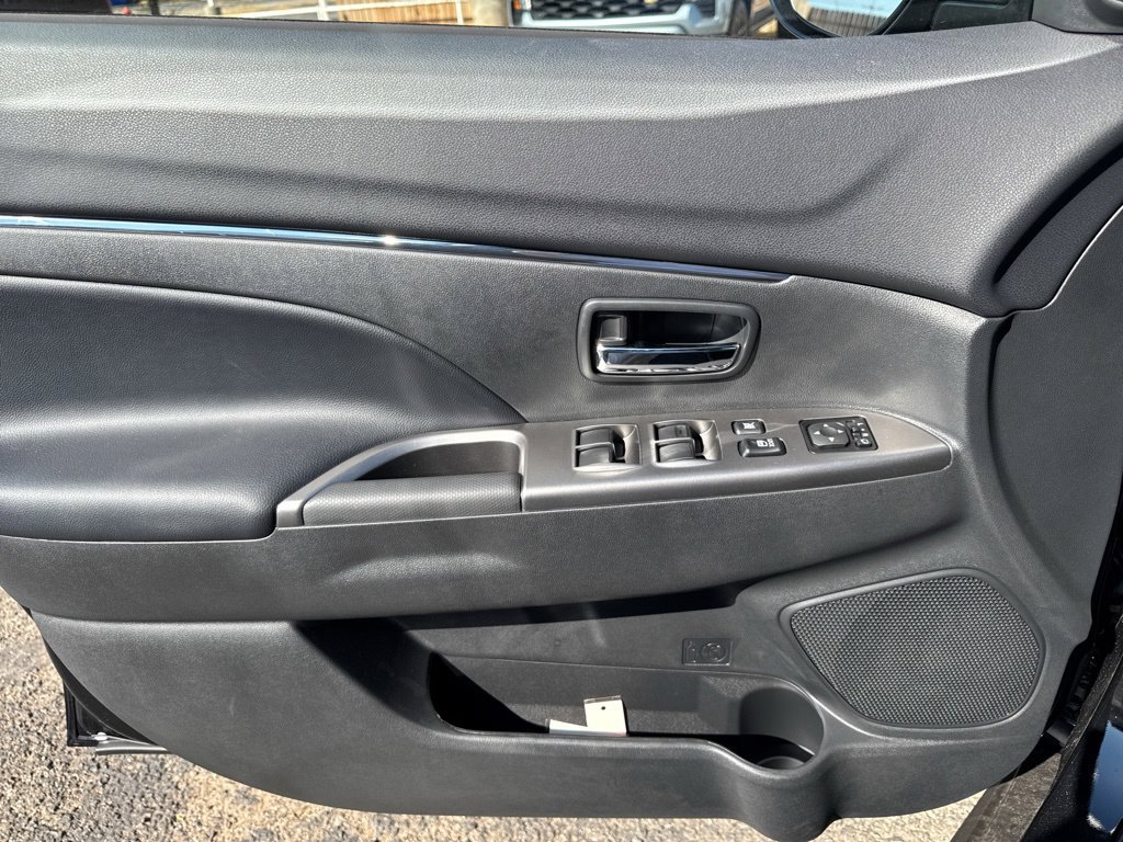 New 2027 Mitsubishi Outlander Sport SE FWD image 31