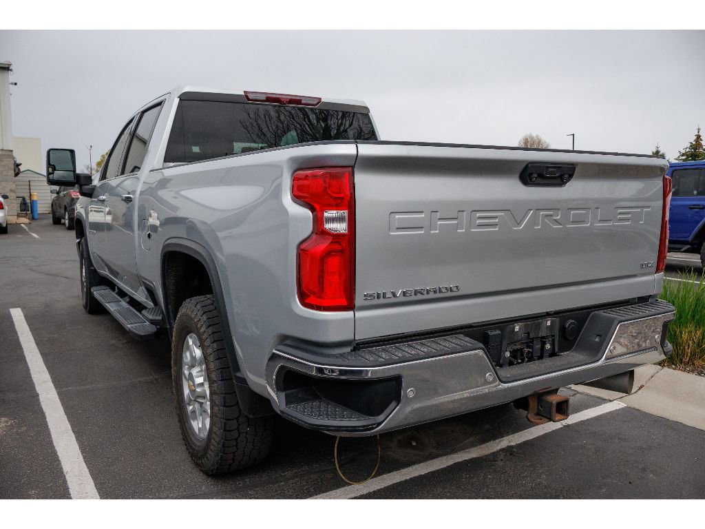 Used 2021 Chevrolet Silverado 2500 LTZ w/ Gooseneck/5TH Wheel Package image 3