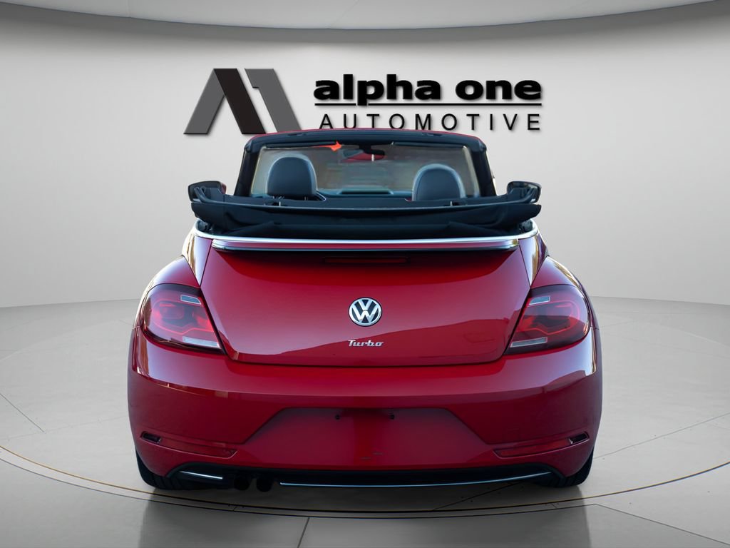 Used 2018 Volkswagen Beetle 2.0T S w/ Style & Comfort Package FWD image 7