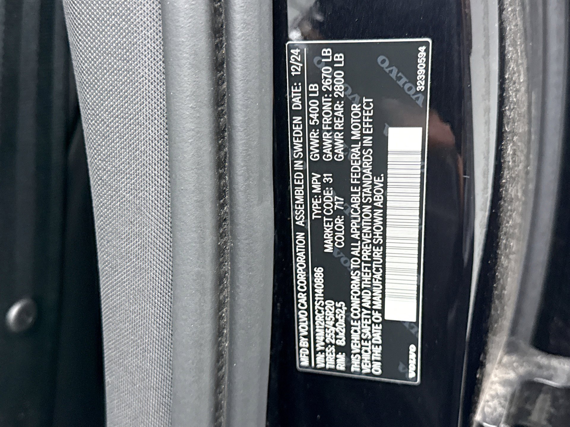 Used 2025 Volvo XC60 B5 Plus image 13