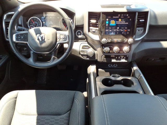 New 2026 RAM 1500 Express AWD/4WD image 13