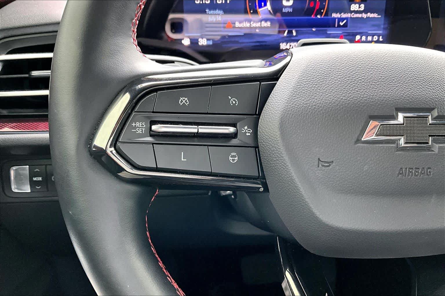 Used 2024 Chevrolet Traverse RS FWD image 24