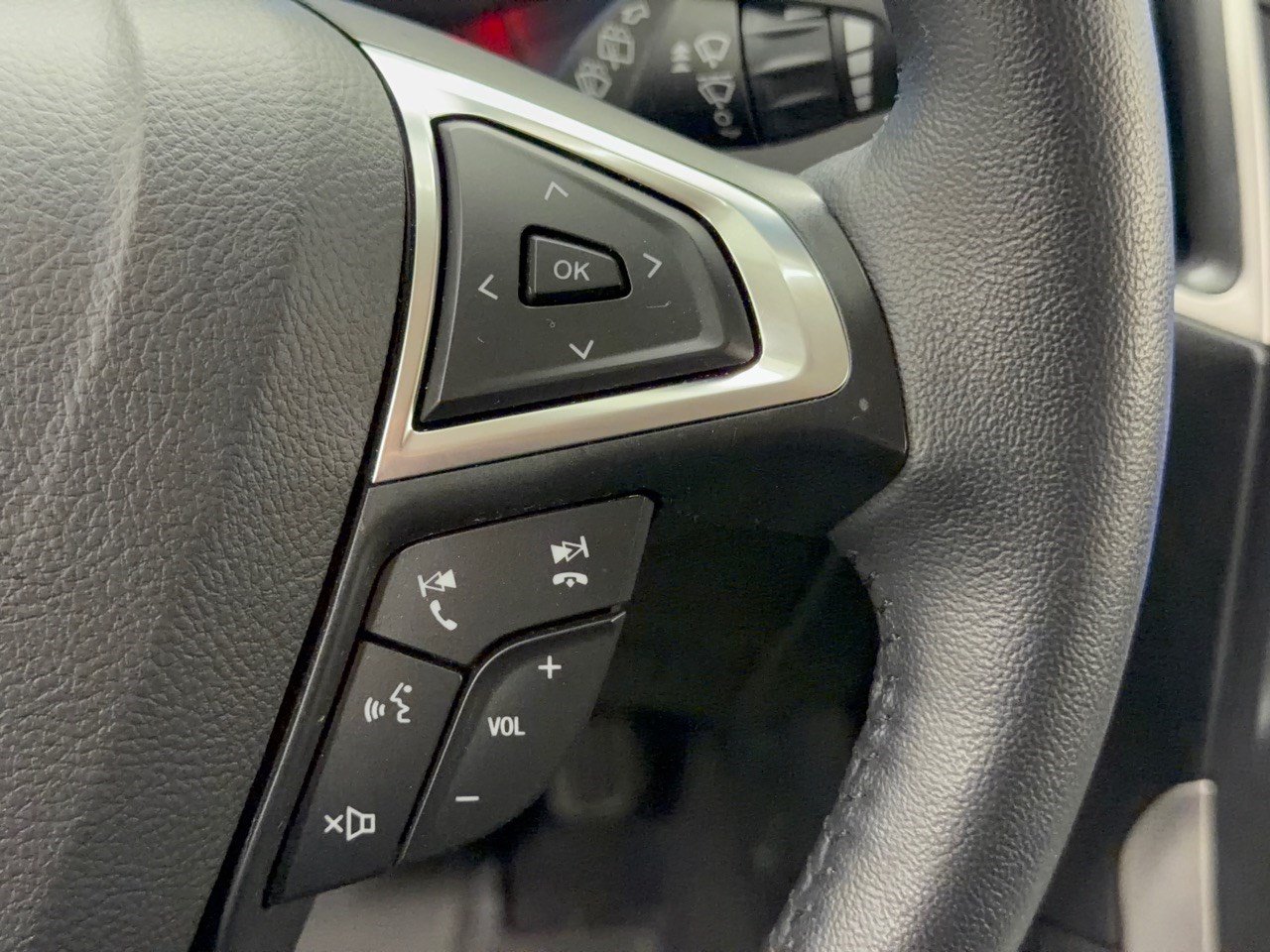 Certified 2024 Ford Edge SEL w/ Convenience Package AWD/4WD image 19