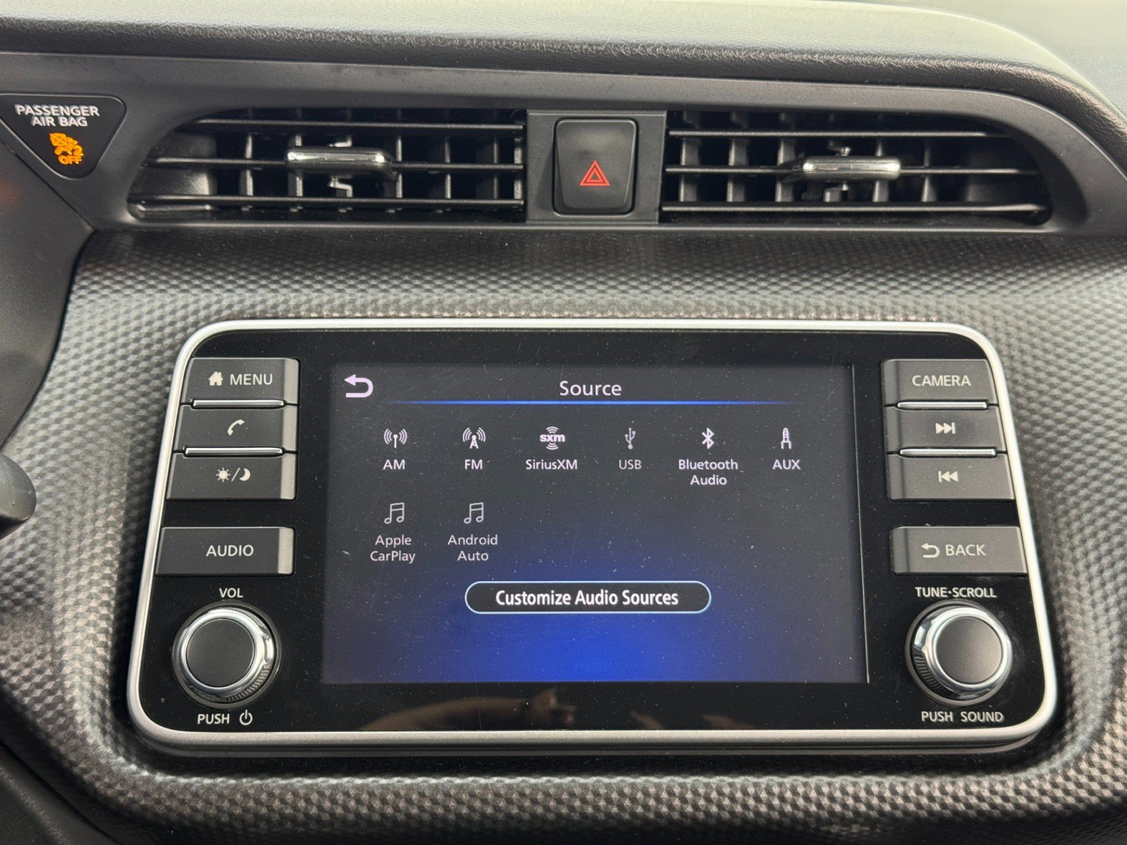 Used 2019 Nissan Kicks SV image 21