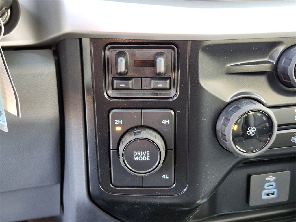 New 2025 Ford F350 XL w/ XL Chrome Package image 11