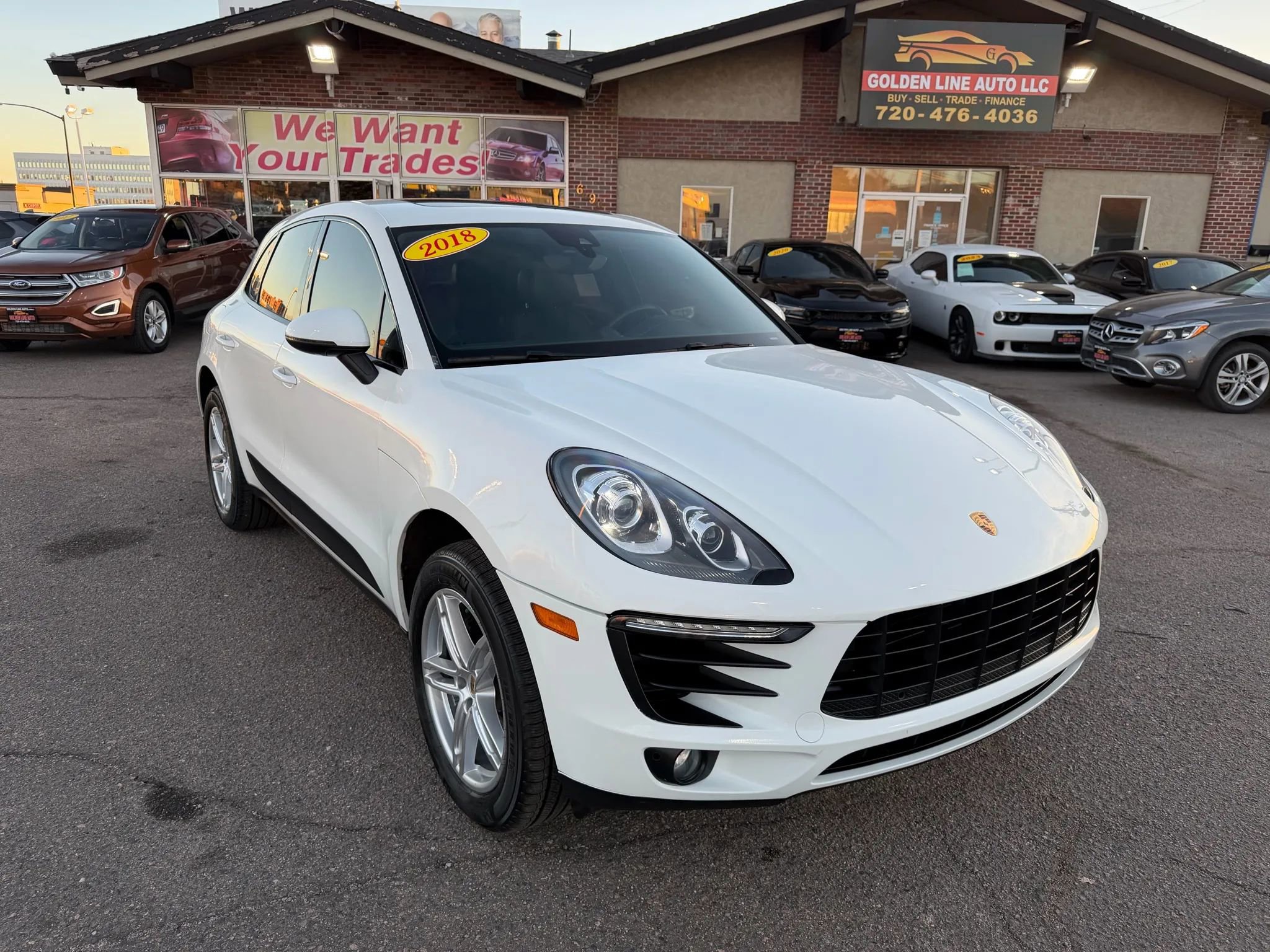 Used 2018 Porsche Macan Sport Edition image 2