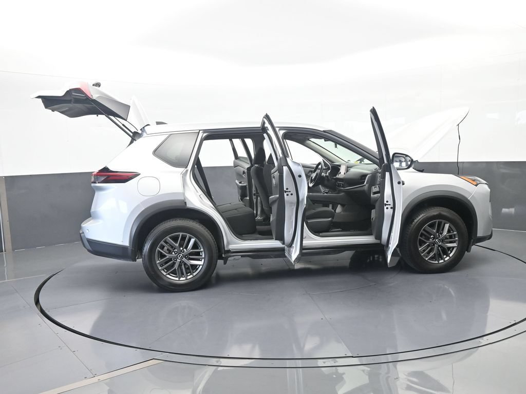 Used 2024 Nissan Rogue S FWD image 67