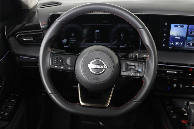 Certified 2025 Nissan Kicks SR FWD image 10