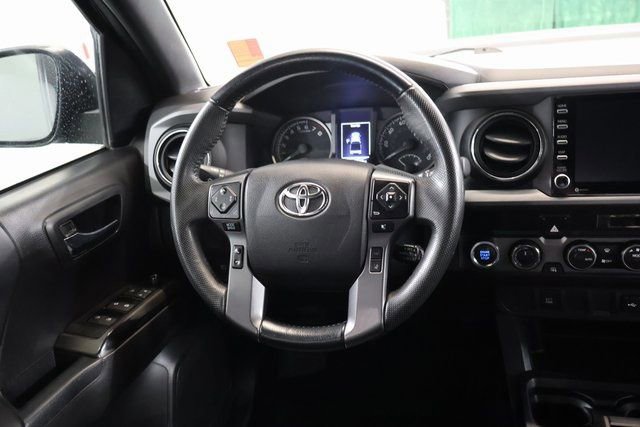 Used 2022 Toyota Tacoma TRD Off-Road image 17