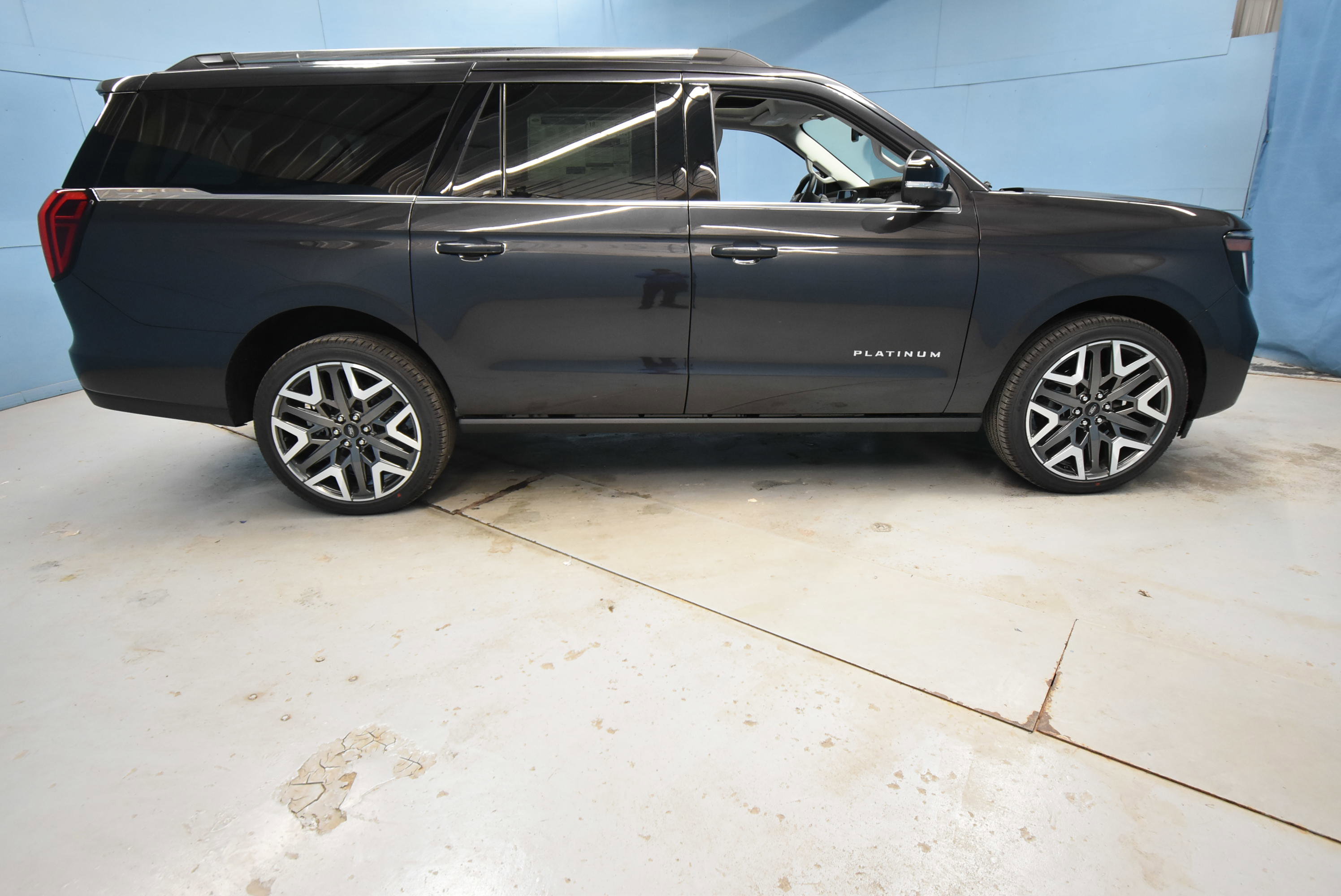 New 2026 Ford Expedition Max Platinum image 37