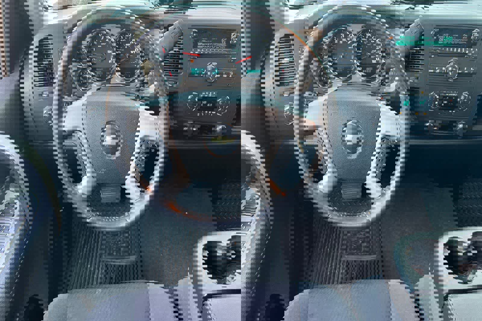 Used 2009 Chevrolet Silverado 1500 LT w/ Regional Value Package image 16