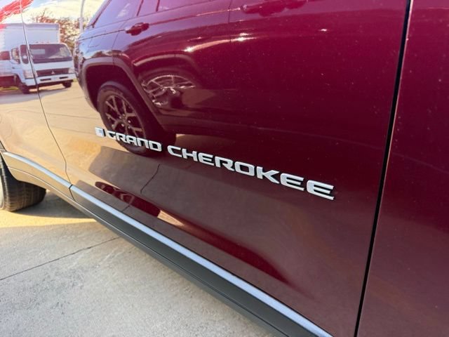 New 2025 Jeep Grand Cherokee L Laredo AWD/4WD image 5