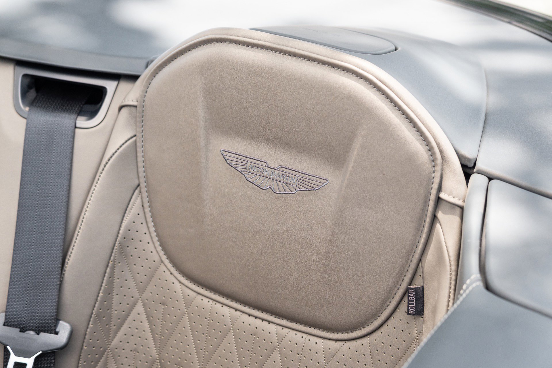 Used 2024 Aston Martin DB12 Convertible RWD image 69