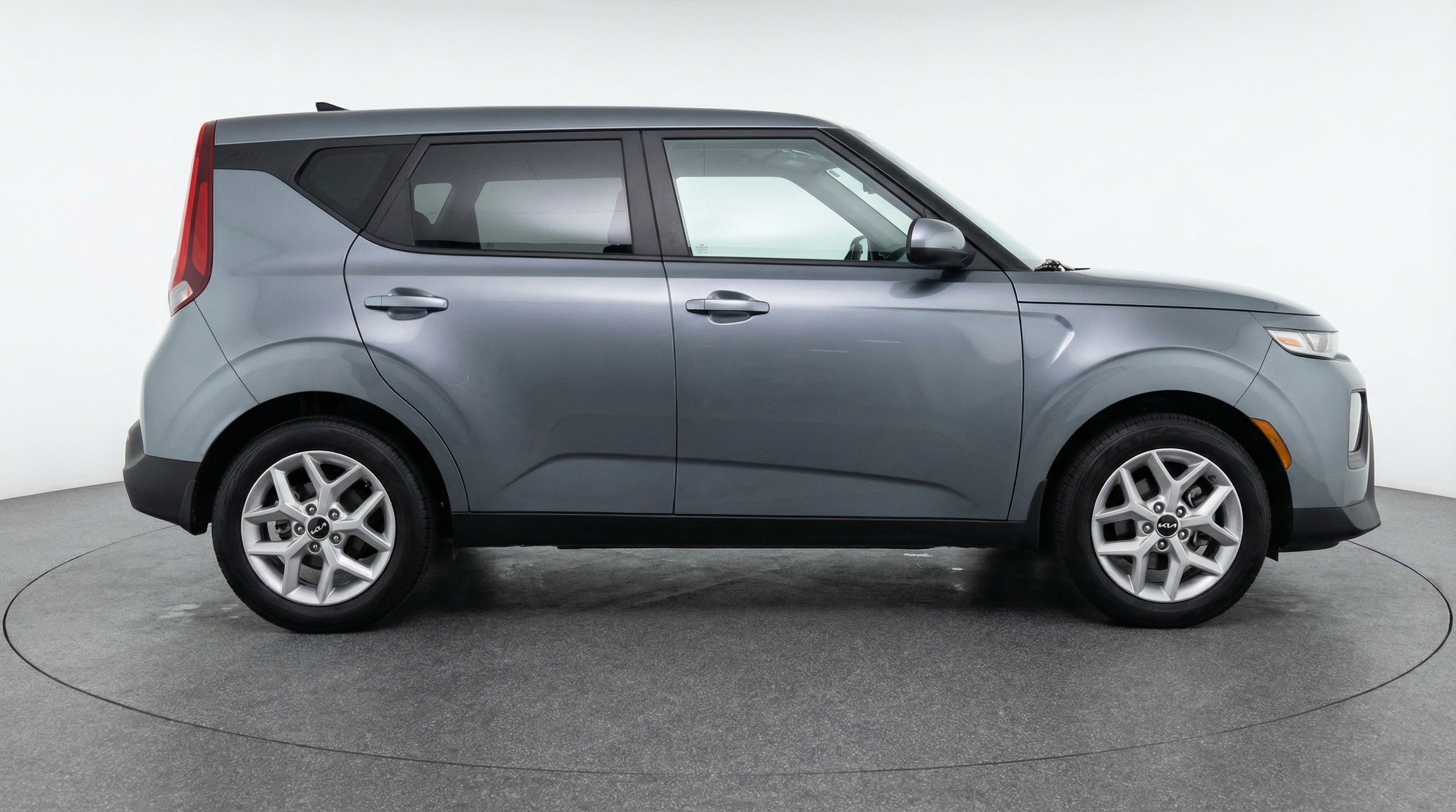 Used 2025 Kia Soul LX w/ LX Technology Package image 11