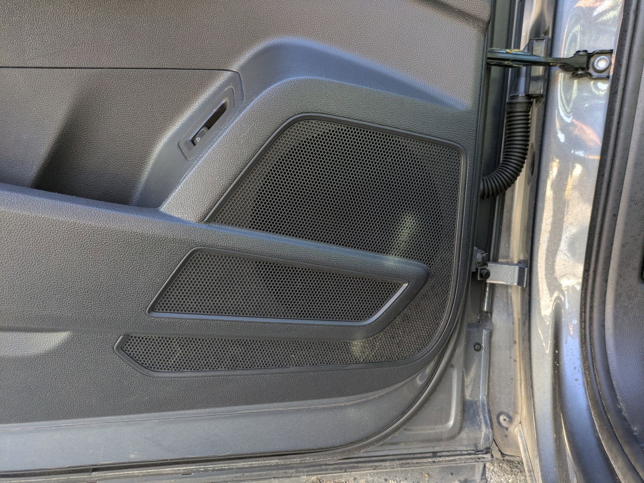 Used 2022 Volkswagen Atlas SE w/ Panoramic Sunroof Package image 16