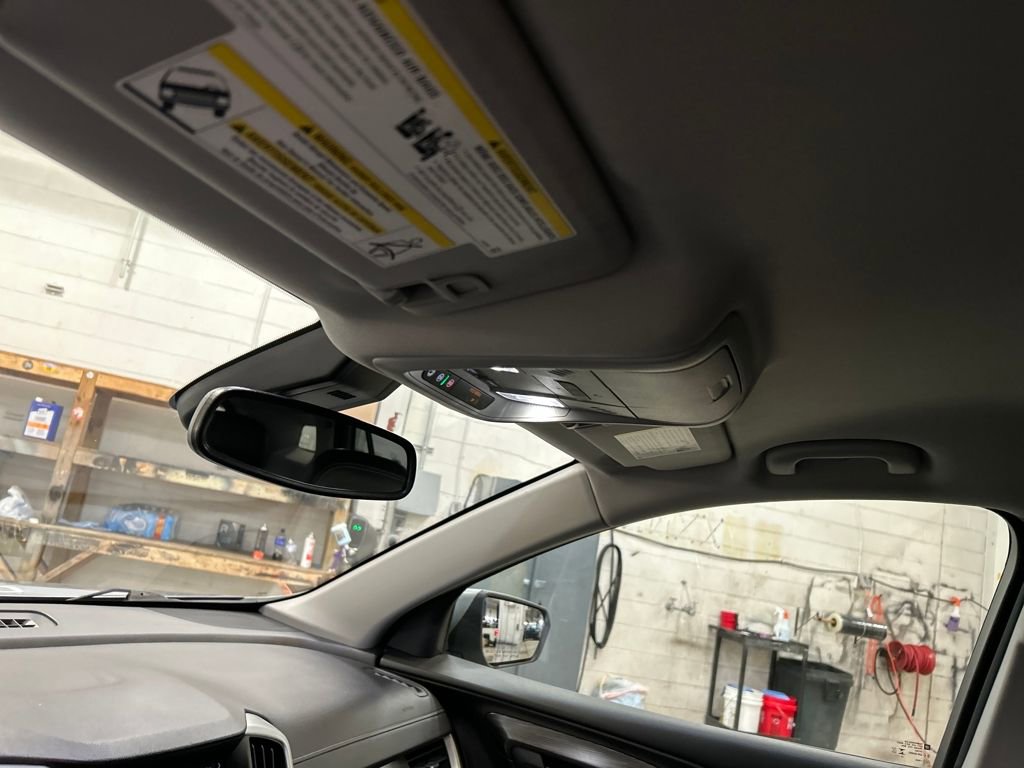 Used 2024 GMC Terrain SLT image 32