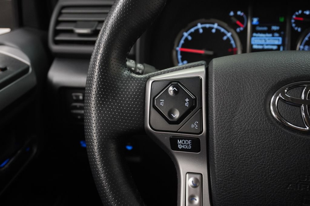 Used 2024 Toyota 4Runner Limited AWD/4WD image 36