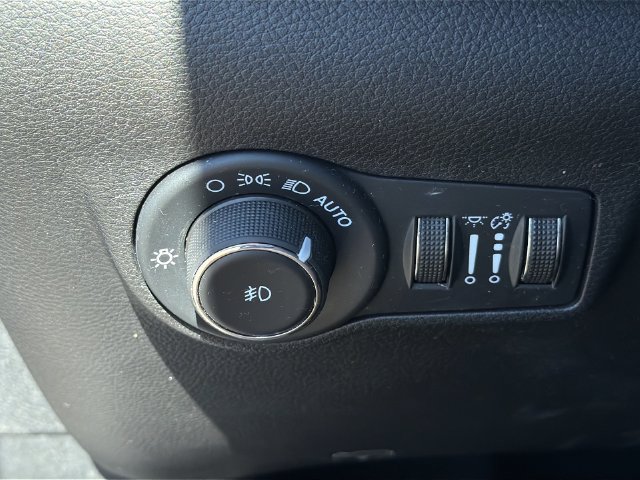 Used 2024 Jeep Compass Limited AWD/4WD image 31