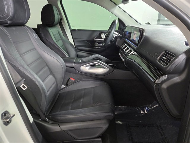 Used 2024 Mercedes-Benz GLS 580 4MATIC image 24
