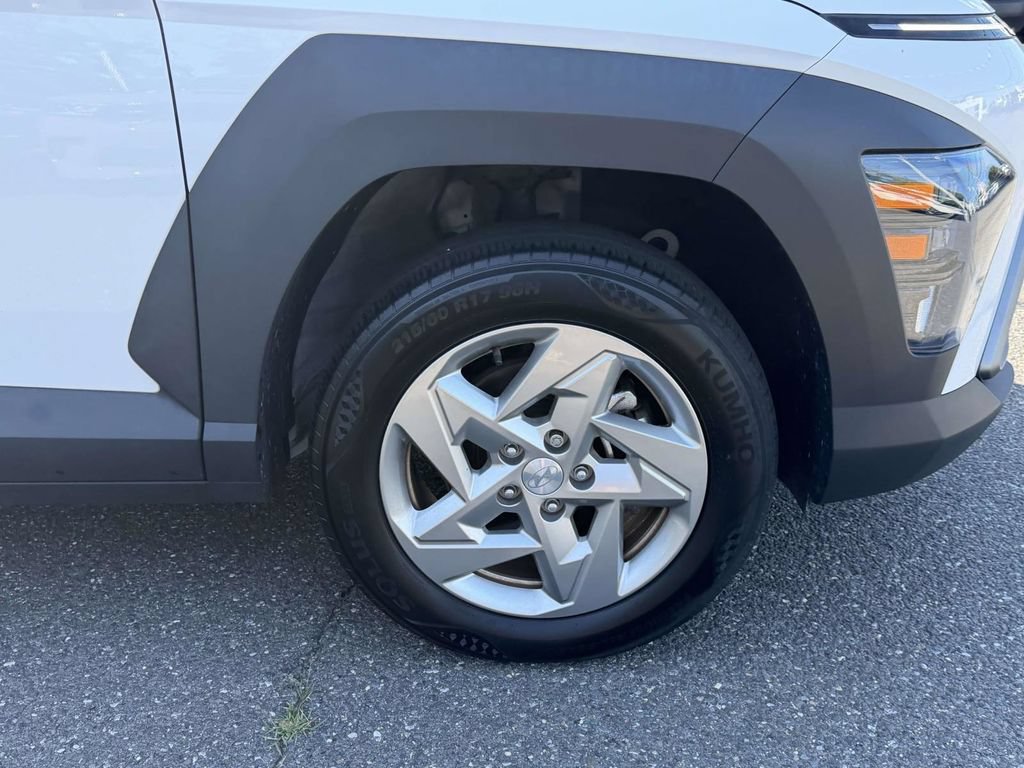 Used 2024 Hyundai Kona SE AWD/4WD image 11