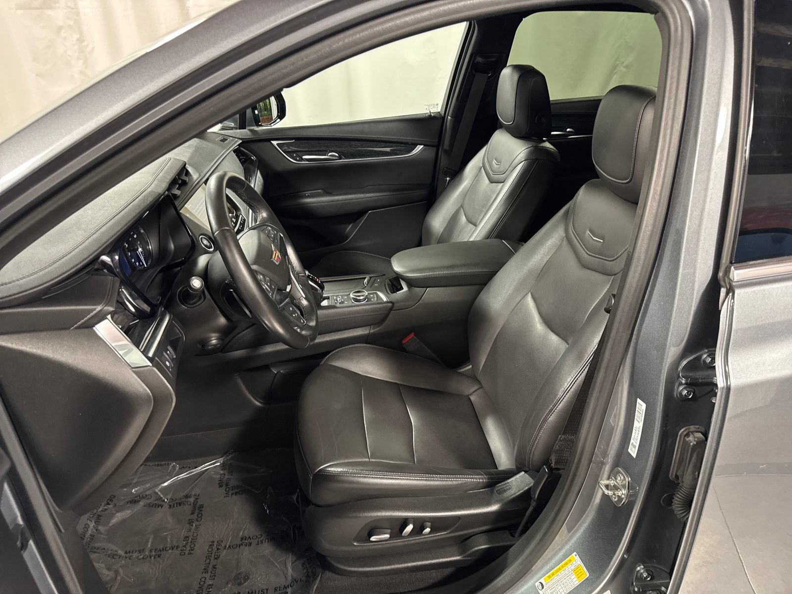 Used 2021 Cadillac XT5 Premium Luxury AWD/4WD image 3