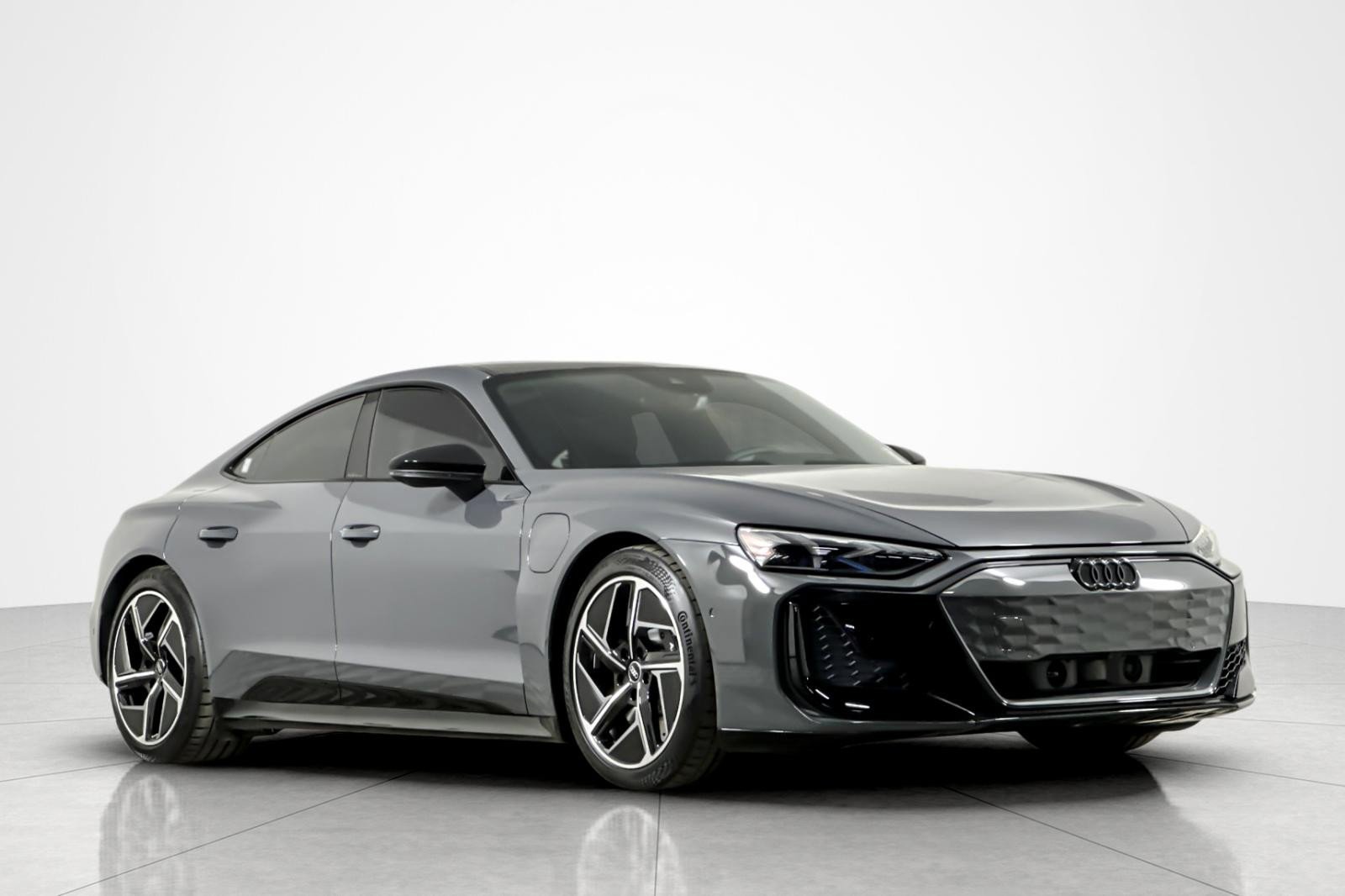 New 2025 Audi RS e-tron GT performance AWD/4WD image 2