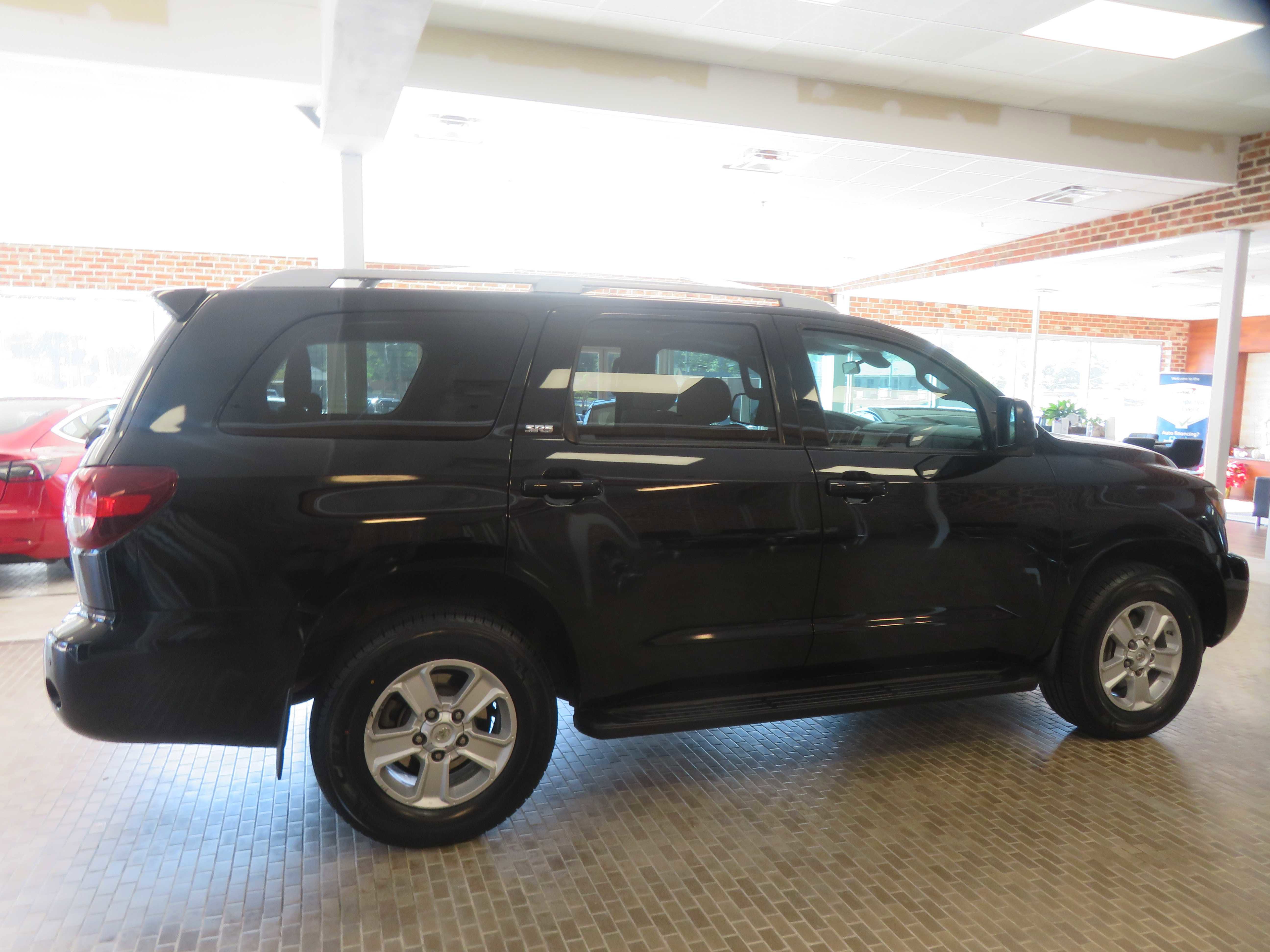 Used 2019 Toyota Sequoia SR5 AWD/4WD image 67