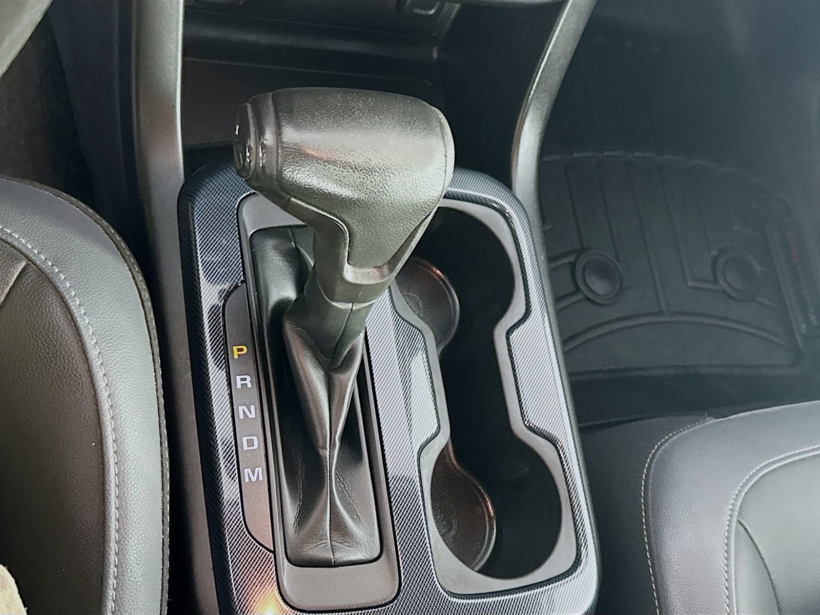 Used 2015 Chevrolet Colorado Z71 AWD/4WD image 16