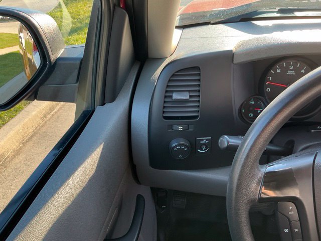 Used 2011 Chevrolet Silverado 1500 W/T RWD image 22
