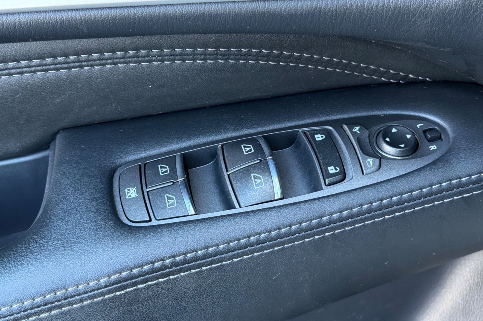 Used 2016 INFINITI QX60 Luxe image 13