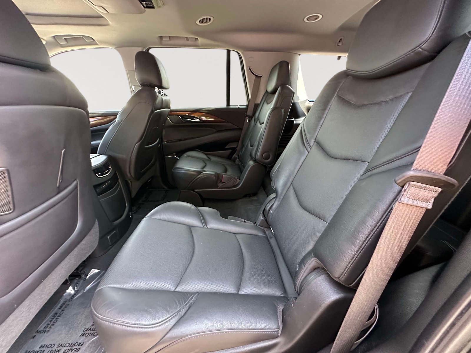 Used 2019 Cadillac Escalade Premium Luxury w/ LPO, Radiant Package AWD/4WD image 32