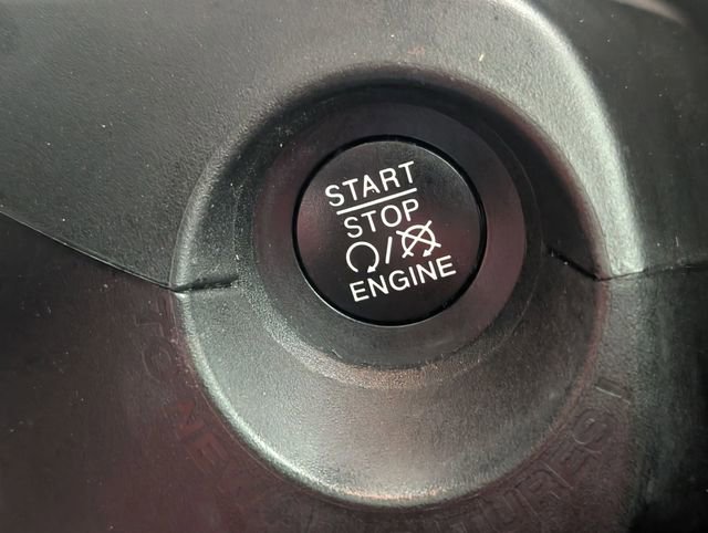 Used 2021 Jeep Renegade Latitude w/ Convenience Group image 23