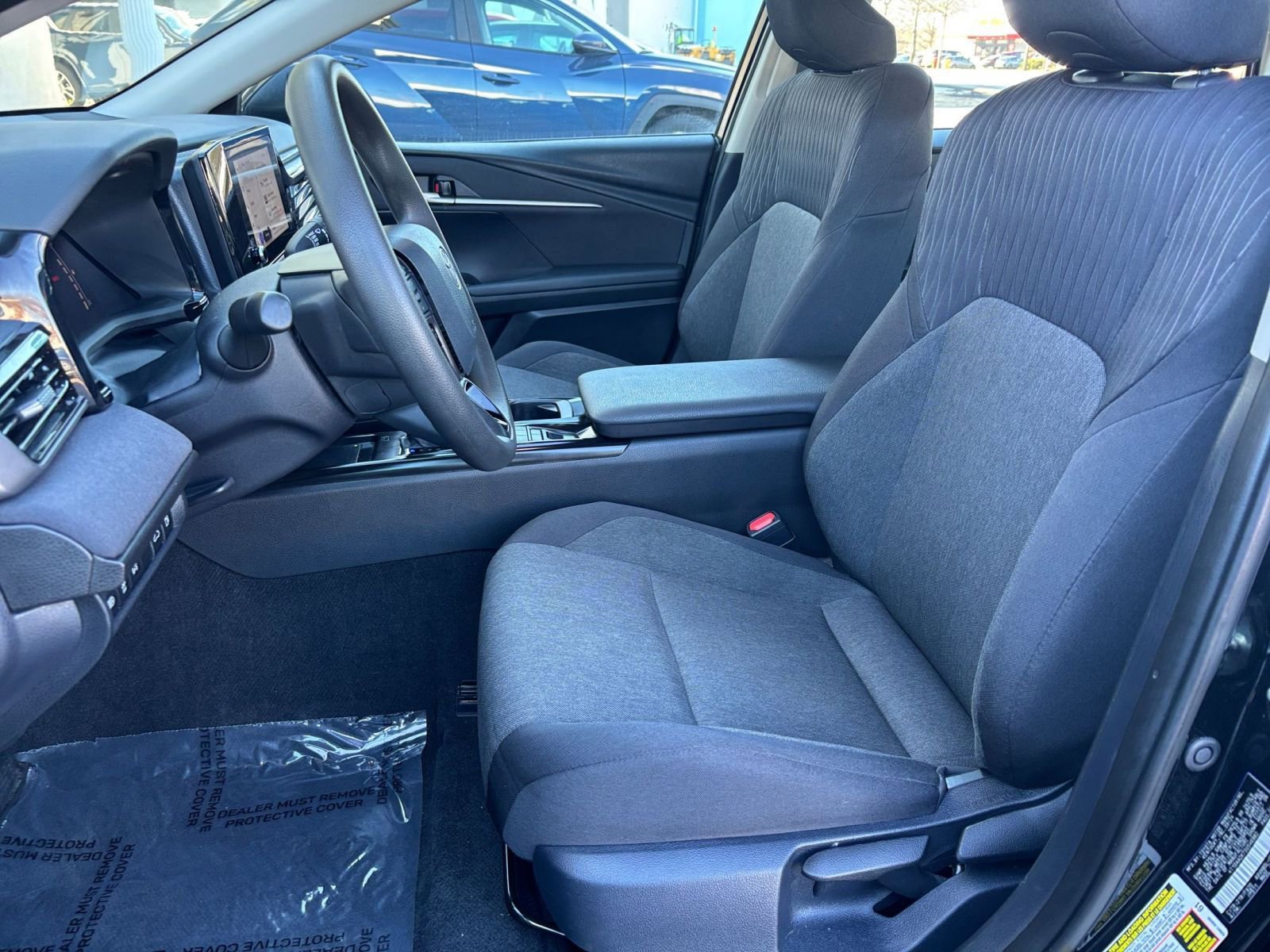 Used 2025 Toyota Camry LE image 32