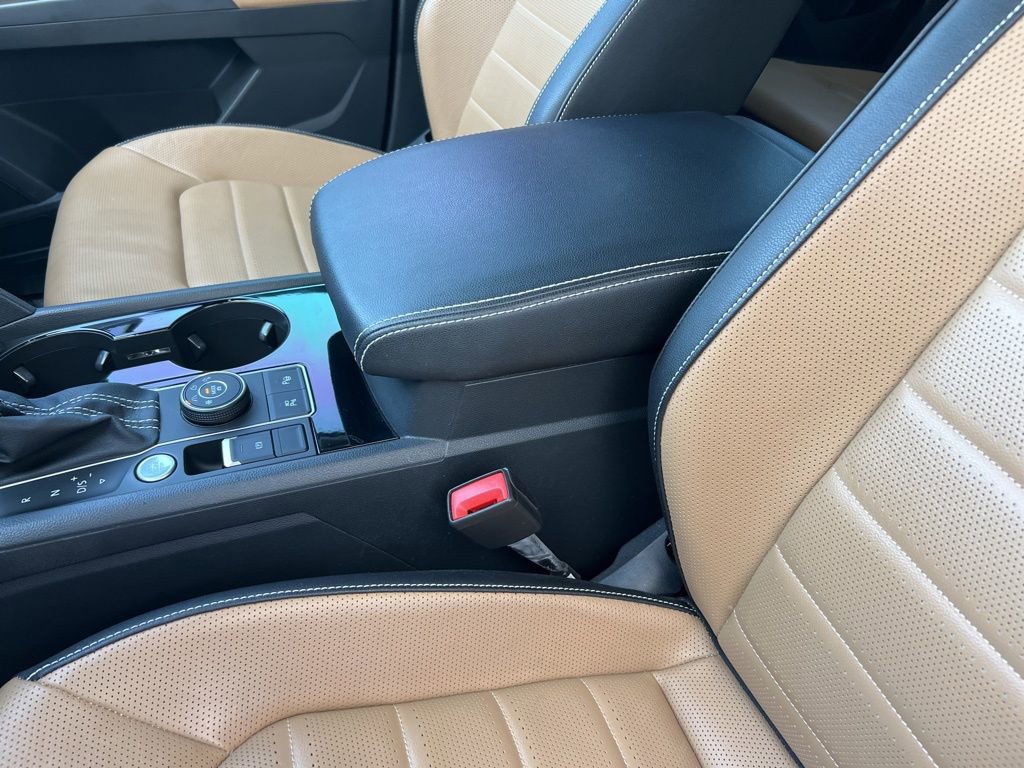 Used 2023 Volkswagen Atlas Cross Sport SEL Premium R-Line image 29