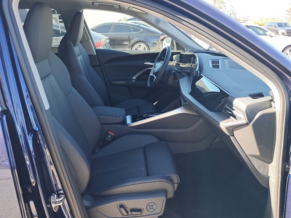 New 2025 Audi Q5 Premium Plus image 12