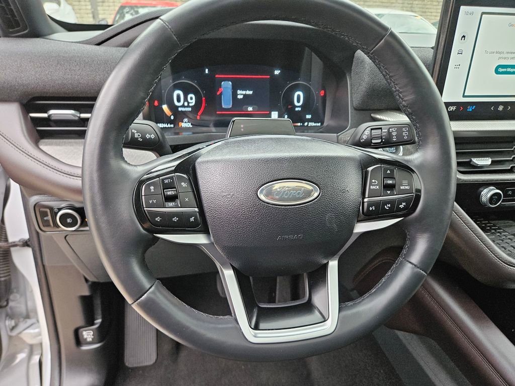 Used 2025 Ford Explorer Platinum w/ LUX Leather Package AWD/4WD image 18