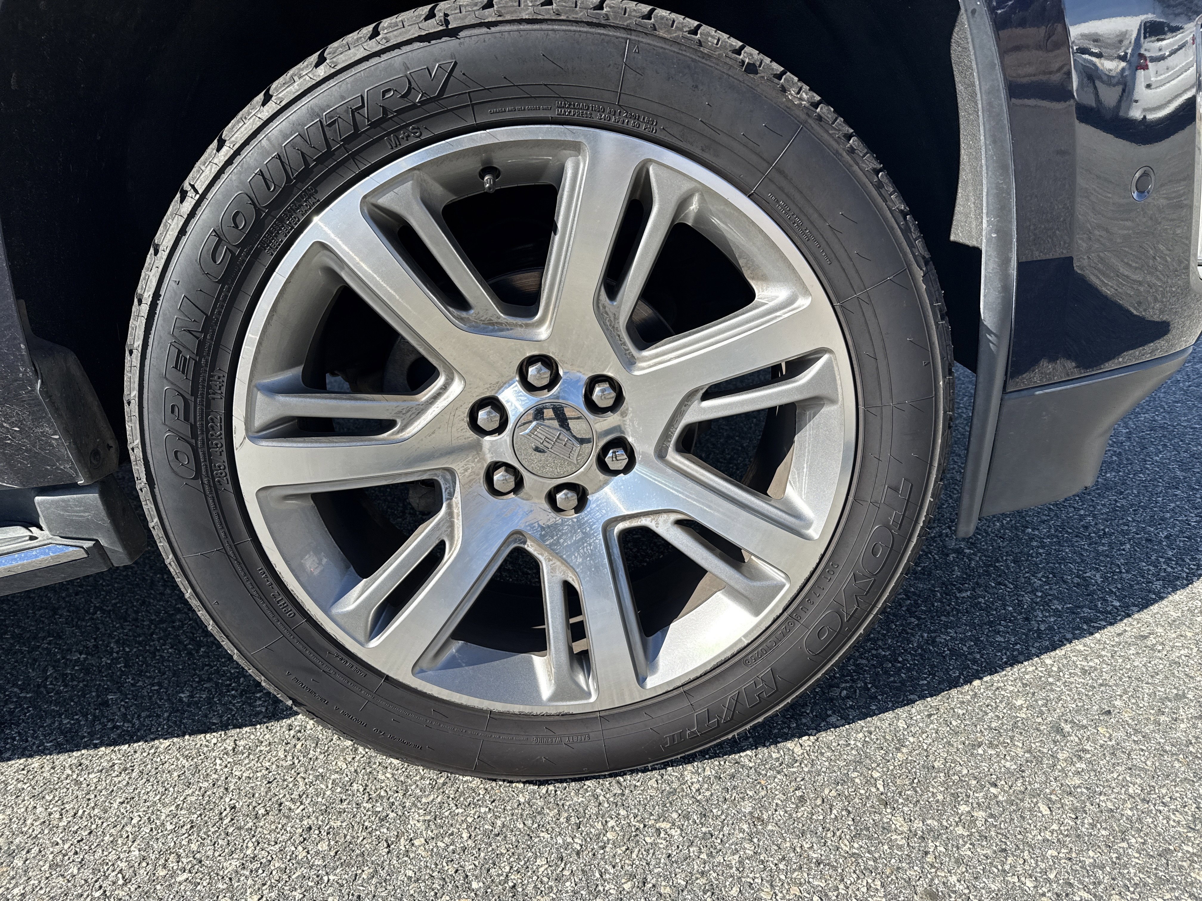 Used 2017 Cadillac Escalade Luxury image 12