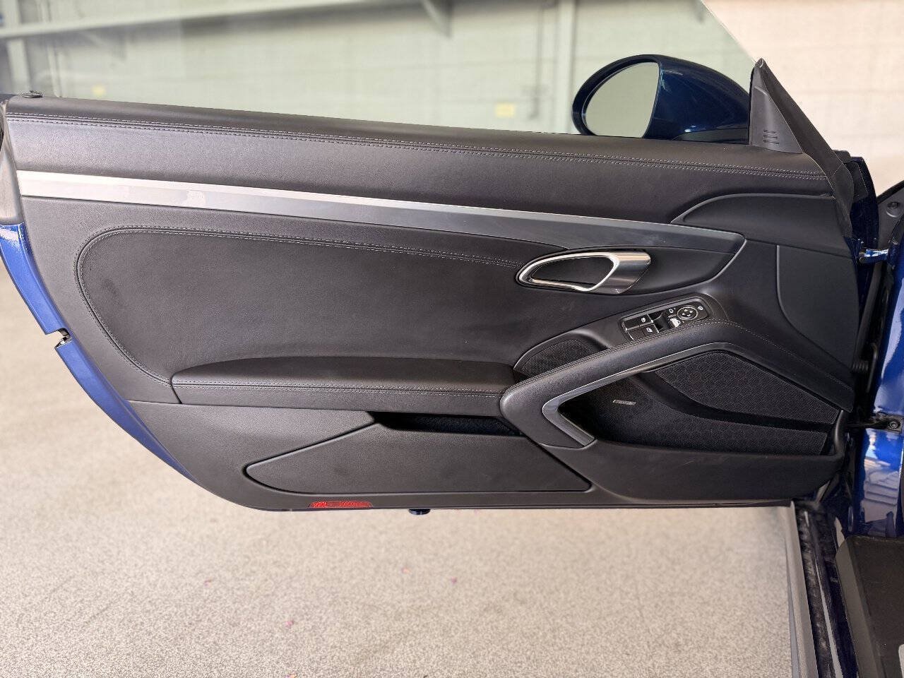 Used 2021 Porsche 718 Cayman GTS RWD image 12
