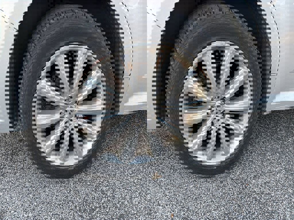 Used 2015 Ford Flex Limited w/ Equipment Group 301A FWD image 8