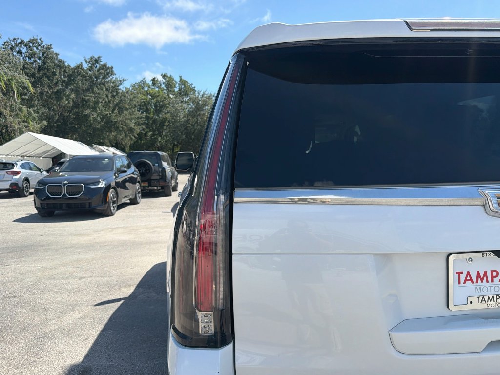 Used 2018 Cadillac Escalade ESV Luxury RWD image 10