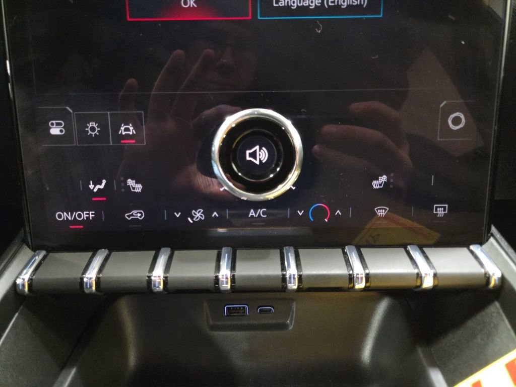 Used 2026 GMC Terrain Elevation image 26